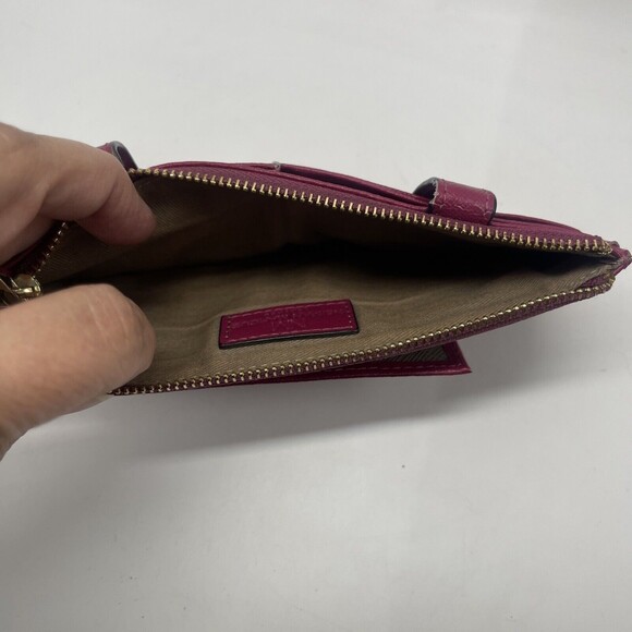 Neiman Marcus Fuschia Pebbled Leather Belt Wallet - Picture 3 of 8